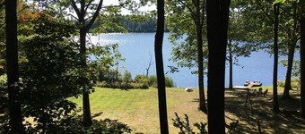 Lago House - Lakefront Home w/ WFH High-Speed WiFi, Hot Tub & Boats