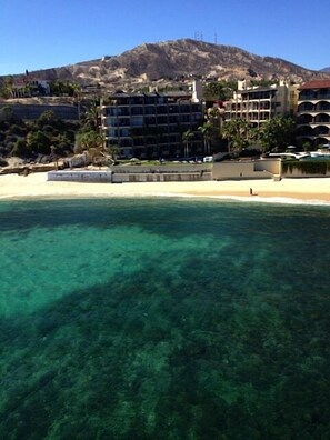 On the beach - Ground Level, On The Beach In Front of 4 surf breaks (San Jose del Cabo)