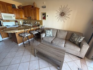 Smart TV, DVD player - Ground Level, On The Beach In Front of 4 surf breaks (San Jose del Cabo)