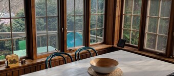 Clean & Serene 4 BR House with mountain & river views. Great for groups!