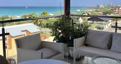 Oasis Condo, Espectacular gran estudio penthouse frente al mar