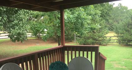 Sanders Island View Beach Home, Vintage mit einer bunten Wendung!
