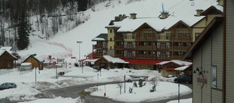 Le meilleur rapport qualité / prix sur le Mtn! Un beau ski-in / out 3 chambres 3 salles de bain, 12 couchages et HotTub
