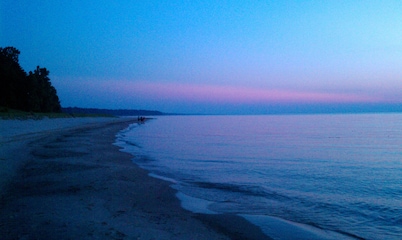 1 or 2 Fun Cottages Sleep 2-10-20 People. Pool & Hot Tub. Steps to Beach + More