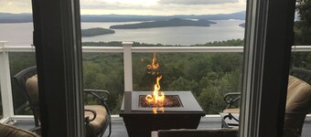  Une des meilleures vues sur le lac Winnipesaukee, les montagnes, les levers et l'observation des étoiles 
