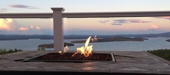 One of the best views of Winnipesaukee, gorgeous sunrises,Mt views







mile