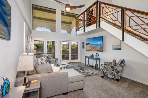 Maui Hill 70 - Renovated and Spacious 3/3 - Ocean View Condo - Sleeps 8 - AC!