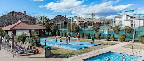 Piscina externa, piscina aquecida