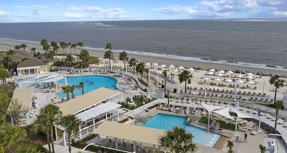 Delightful, 3-bedroom OCEANFRONT Updated Villa - Immaculate Views with Amenity Access