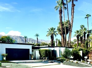 Property grounds - Zentierra~ Great Location! Designer’s Mid Mod Dream! Private, Serene Getaway! (Rancho Mirage)