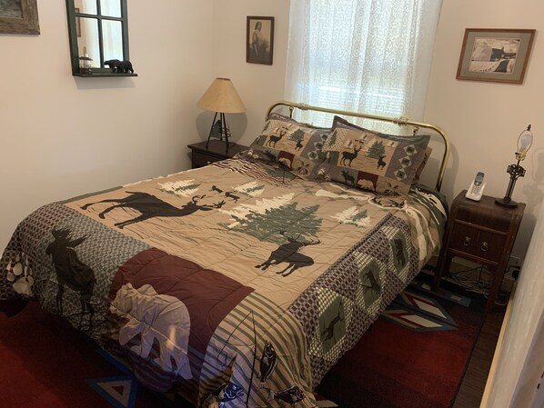 3 bedrooms, iron/ironing board, travel cot, bed sheets