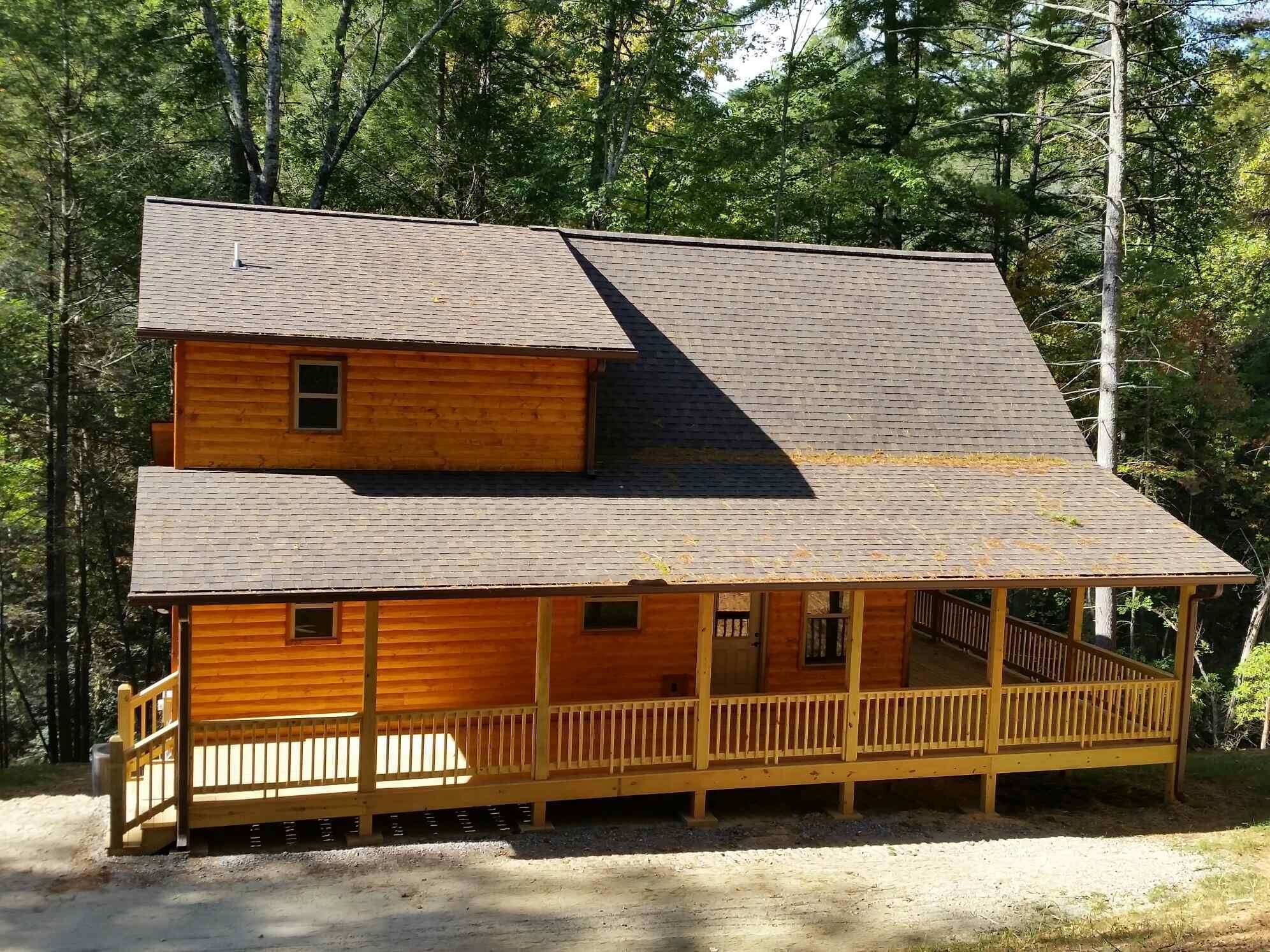 Rivers Edge offers great family accommodations including on-sight summer tubing