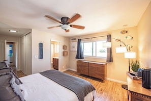 2 bedrooms, iron/ironing board, travel cot, free WiFi