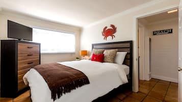 2 bedrooms, iron/ironing board, travel crib, free WiFi