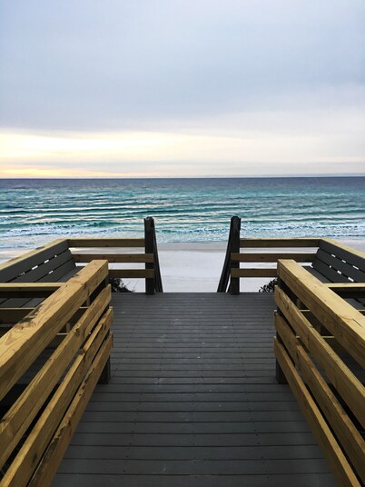  Gorgeous Gulf Front Condo on 30A! Back Porch Opens to Private Beach