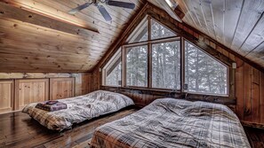 7 bedrooms, iron/ironing board, free WiFi, bed sheets