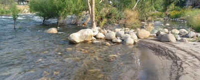 Awesome house & Kaweah River access and 5 miles to Sequoia Park