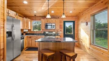 Microwave, dishwasher, coffee/tea maker, cookware/dishes/utensils