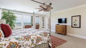 7 bedrooms, desk, iron/ironing board, travel crib