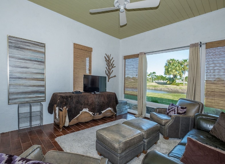 Sawgrass Cc Oceanfront Community, Golf Cart To Beach, 5 Beds, Dog On Beach - Ponte Vedra Beach, FL