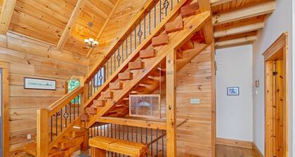 Breathtaking Views of 7 Mountain Ranges - Close to Asheville