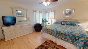 4 soverom, strykejern/-brett, wi-fi (inkludert) og sengetøy