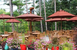 تناول الطعام بالخارج