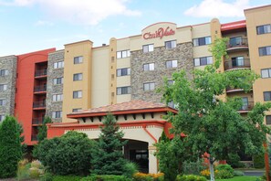 Exterior - 1,500 SqFt SCENIC VIEW 2-Bedroom Condo with FREE Chula Vista Waterpark Passes! (Wisconsin Dells)