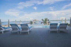 Pool - Seafront, 4 bedroom private villa, 10 guests, family vacation, activities nearby (Ambergris Caye)