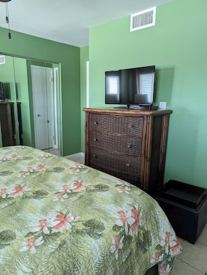 1 bedroom, memory-foam beds, iron/ironing board, WiFi