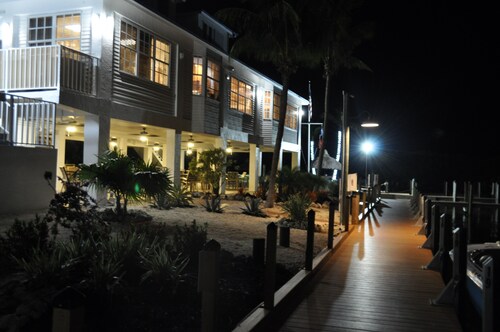 OCEANVIEW / OCEANFRONT APARTMENT WITH RESORT AMENITIES, KEY LARGO, TAVERNIER