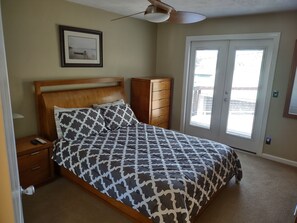 4 Schlafzimmer, Schreibtisch, Bügeleisen/Bügelbrett, kostenloses WLAN