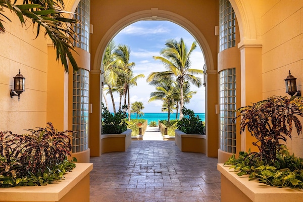 Walkway to beach