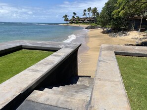 Sun loungers, beach towels