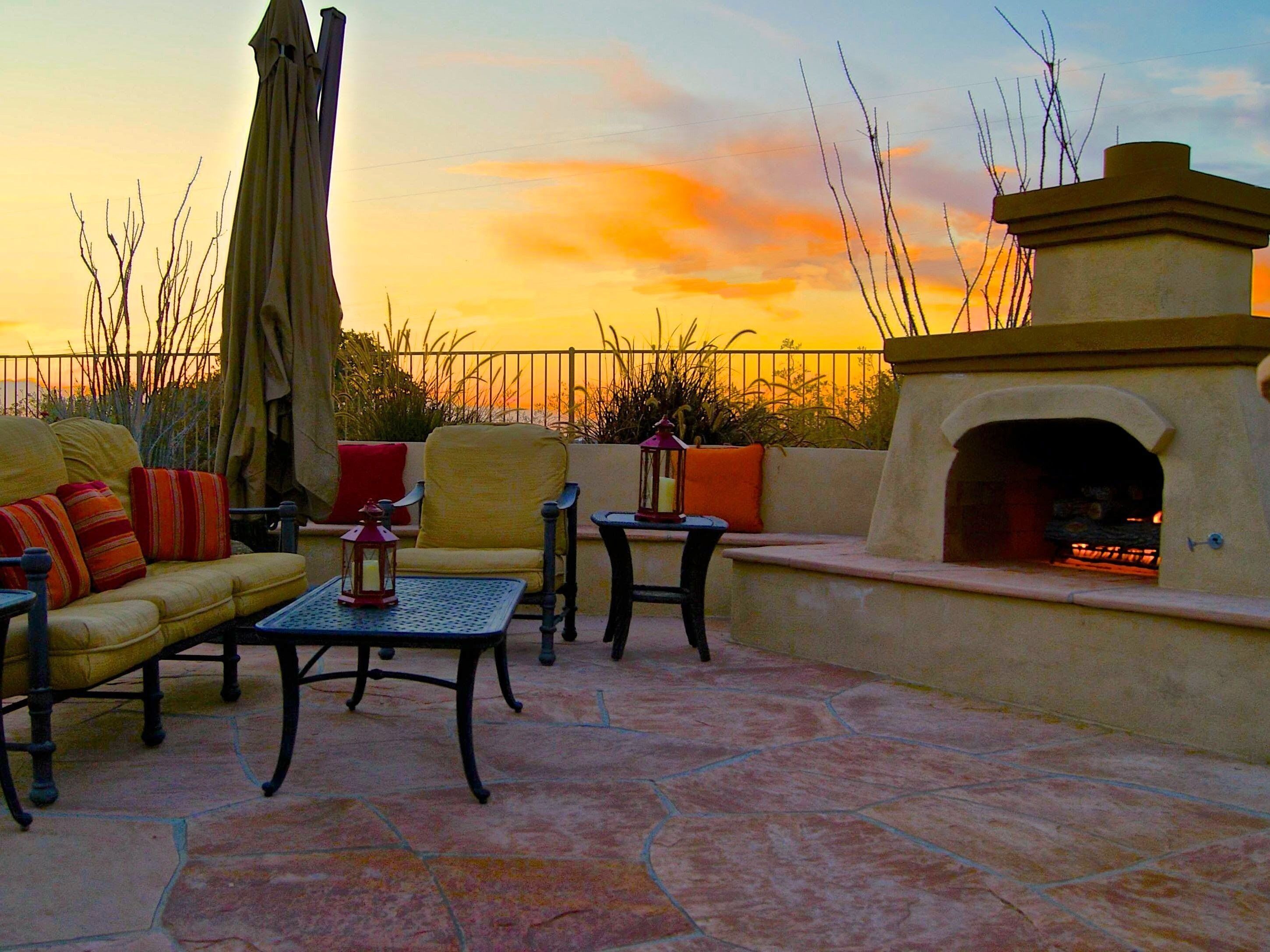 Beautiful Backyard with Golf Course View and Pool