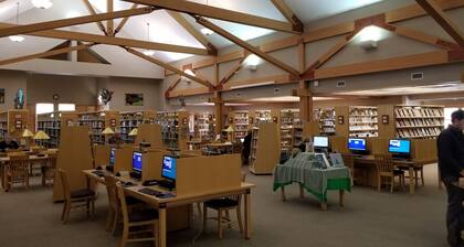 Julian, Kalifornia Historiallinen omena- ja kultakaupungin A-kehys 1 sänky lähellä nikkeliolut Lemmikkieläimet Okei