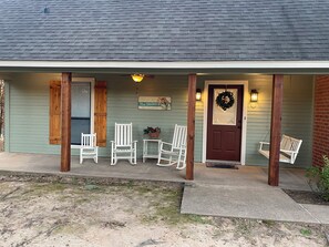 Exterior - Beautiful lake front property on Lake Fork in Texas (Quitman)