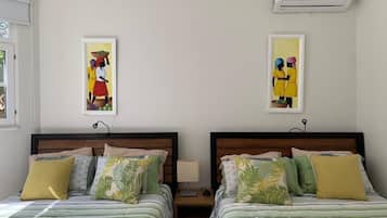 2 Schlafzimmer, Zimmersafe, Schreibtisch, Bügeleisen/Bügelbrett