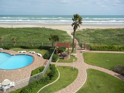 Ocean View of Beautiful Sunrises over the Gulf - Beach out the Back Door