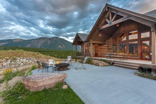 Luxushaus mit herrlichem Bergblick auf den Glacier Park, 1,6 km vom Eingang entfernt