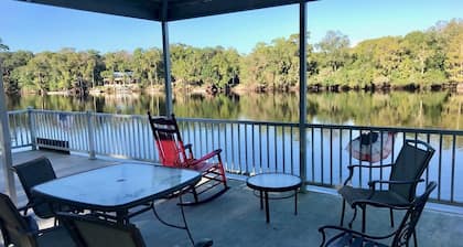 Suwannee River, Fanning Springs, BIG DOCK