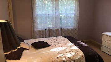 3 bedrooms, free WiFi, bed sheets