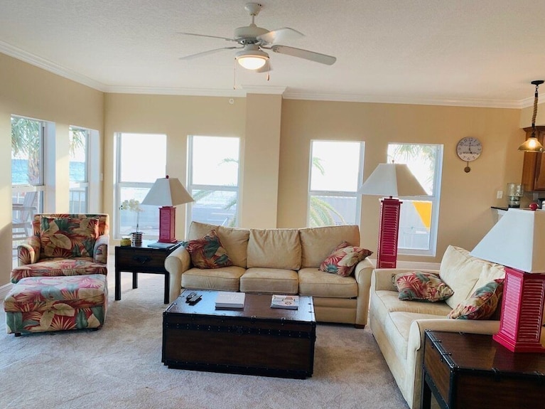 Luxurious And Huge 3 Bd/3 Ba Directly Across From Beach! Pool Outside Your Door! - Mexico Beach, FL