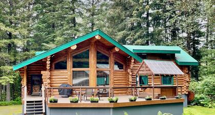 Custom-Built Log Home: Sauber, geräumig und nur 4 Meilen von der Innenstadt von Seward!