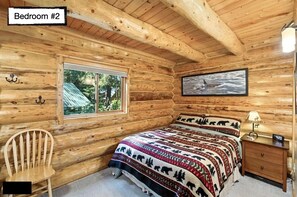 4 bedrooms, desk, iron/ironing board, free WiFi