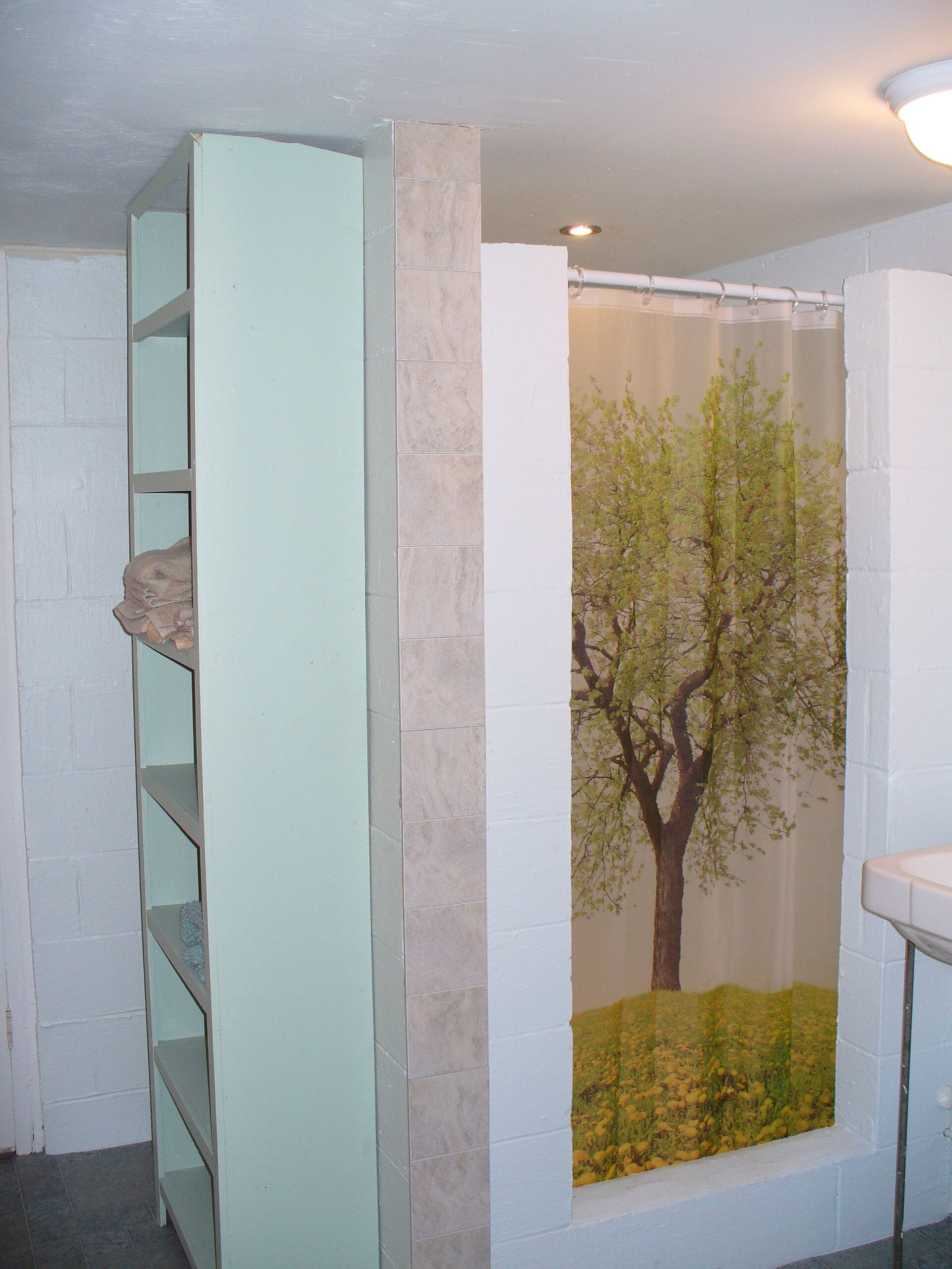 浴缸、吹风机、毛巾、肥皂