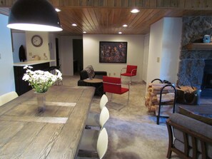 Interior - Exceptional View of Lone Peak! Spacious, Family/Group Friendly! (Big Sky)