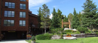 Exceptional View of Lone Peak! Spacious, Family/Group Friendly!