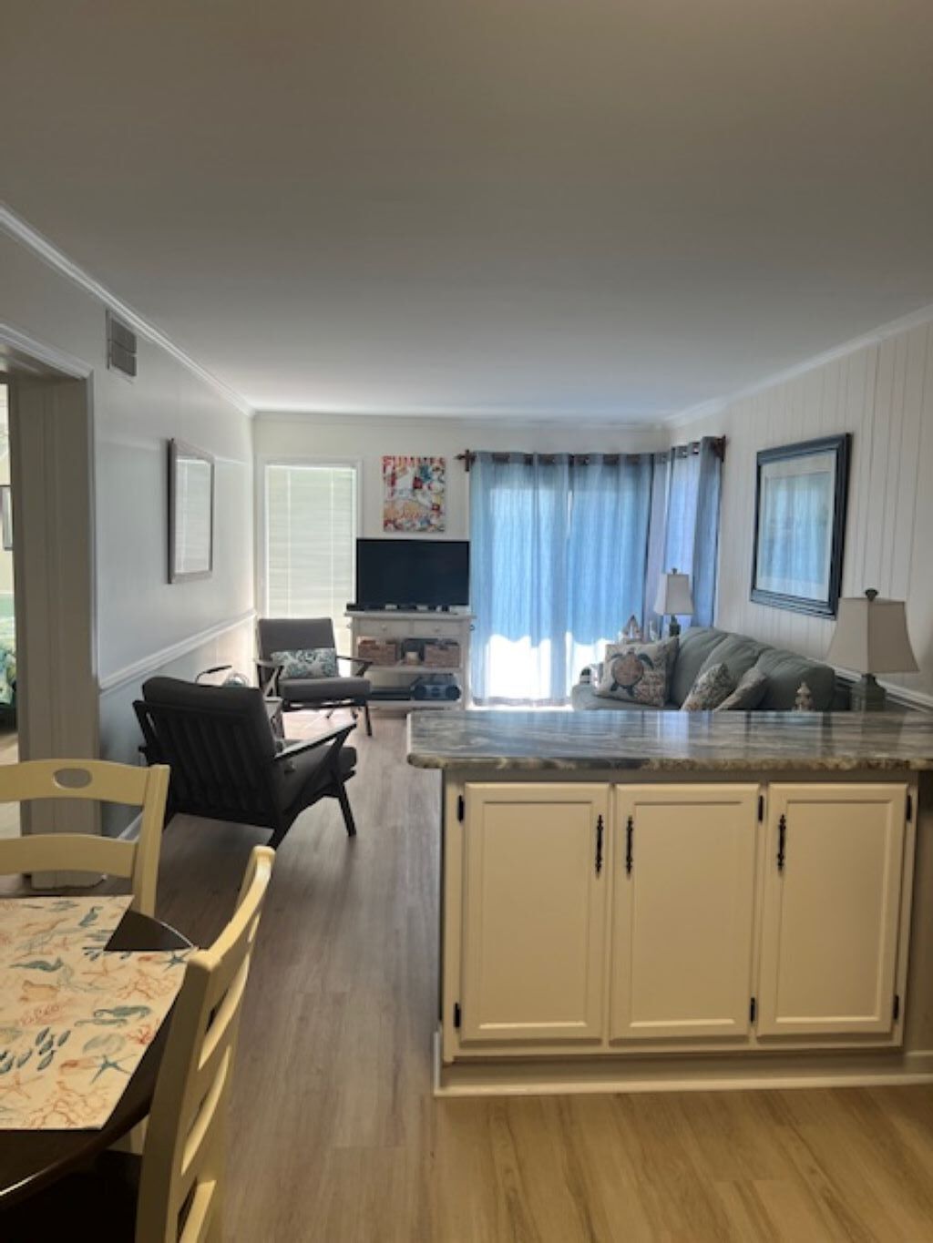 Wonderful Ocean View Condo And Steps Away From The Beach - Atlantic Beach, NC