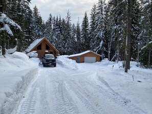 Property grounds - The ONLY sled-in-sled-out Log Chalet at Eagle Pass (Malakwa)
